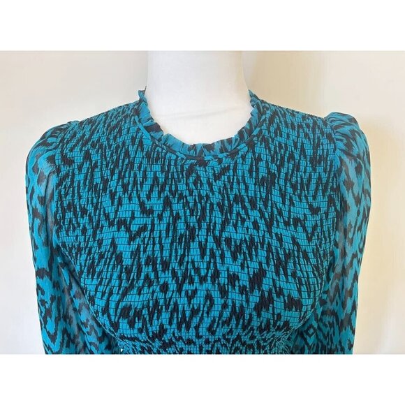 ARITZIA WILFRED Lilith Cropped Smocked  Top Blouse Size Small Meridian Teal - Picture 3 of 9